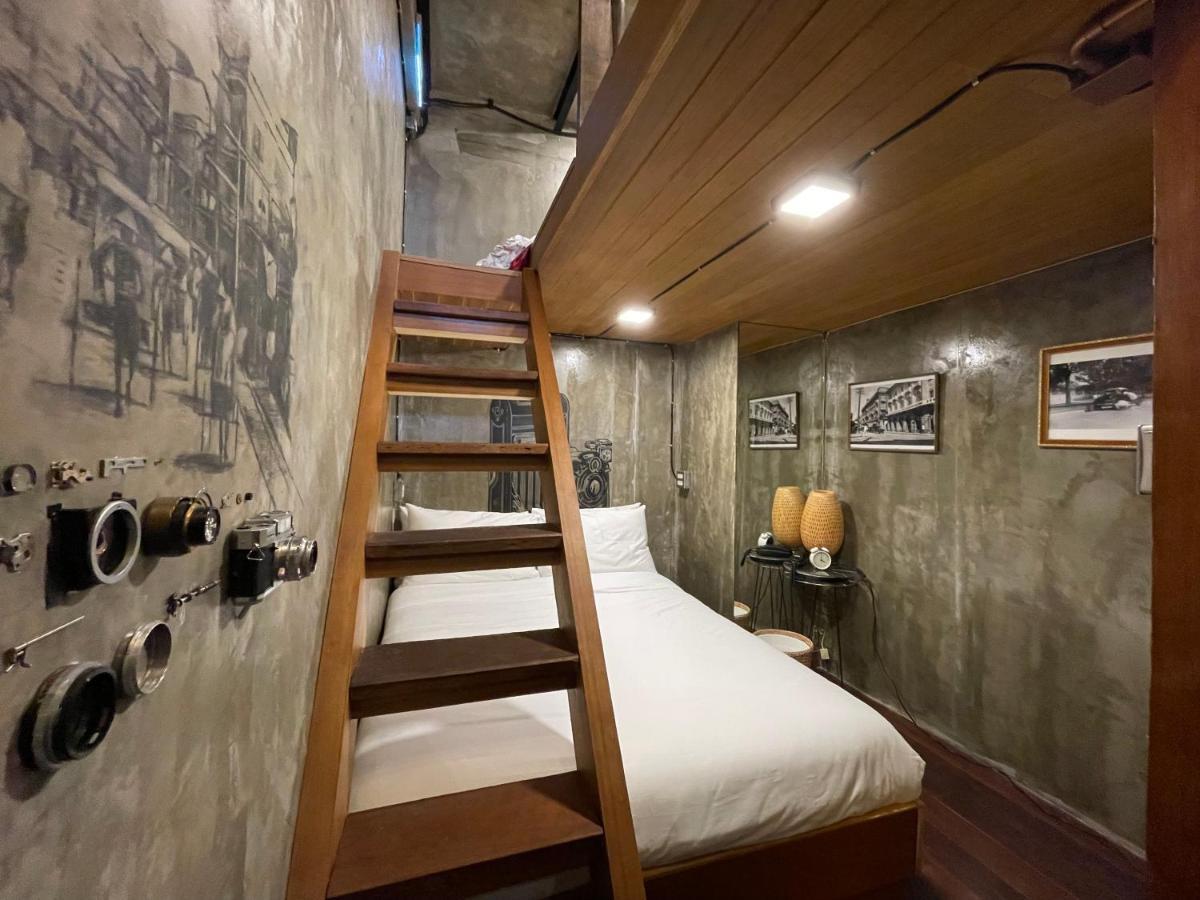 Central Old Town Cottage Bangkok Exterior photo